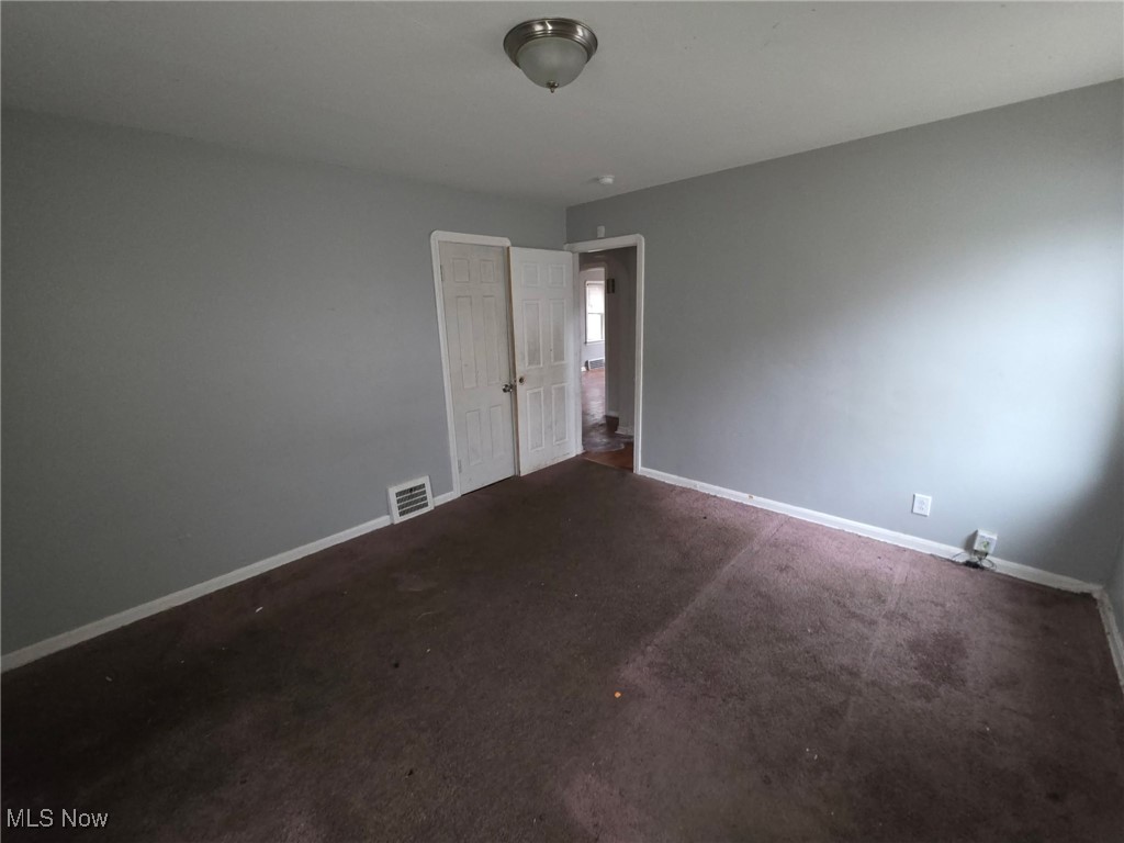 3852 Lee Heights Boulevard Cleveland OH 44128
