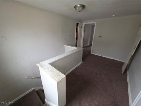 3852 Lee Heights Boulevard Cleveland OH 44128