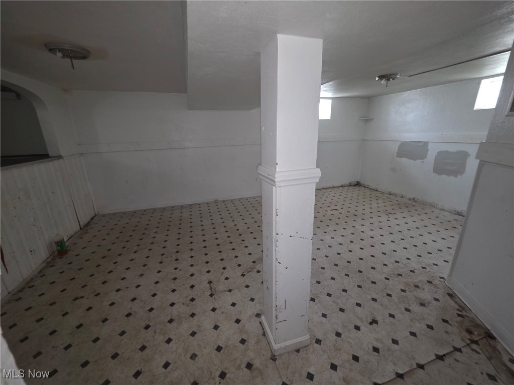 3852 Lee Heights Boulevard Cleveland OH 44128