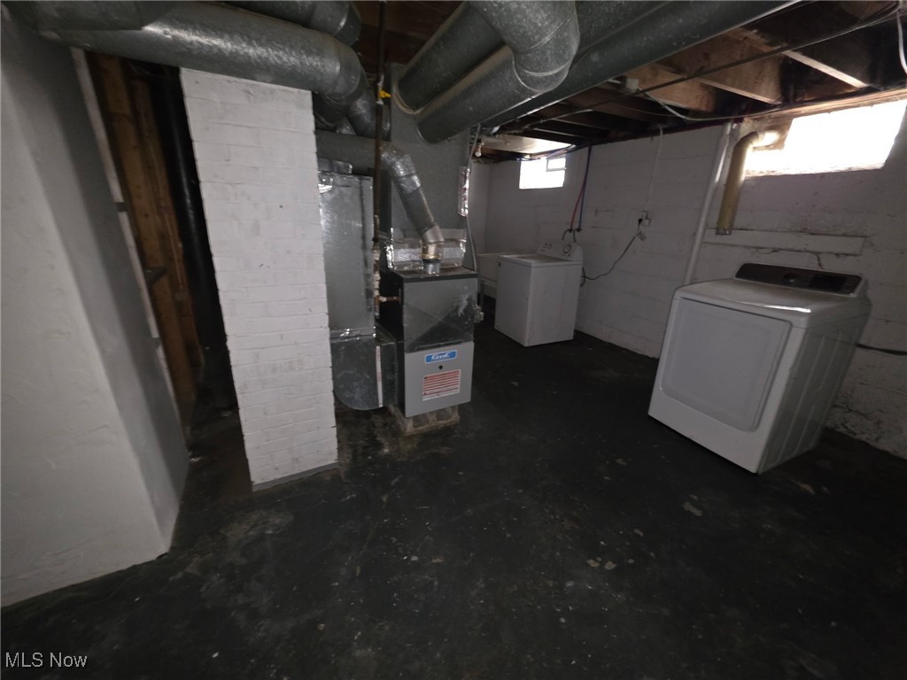 3852 Lee Heights Boulevard Cleveland OH 44128