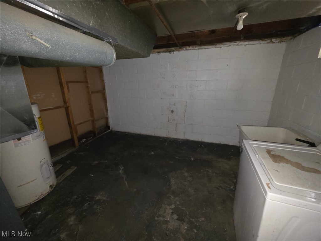 3852 Lee Heights Boulevard Cleveland OH 44128