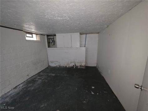 3852 Lee Heights Boulevard Cleveland OH 44128