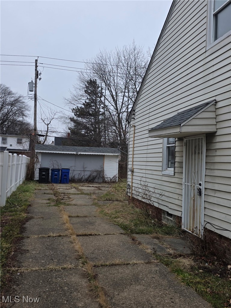 3852 Lee Heights Boulevard Cleveland OH 44128