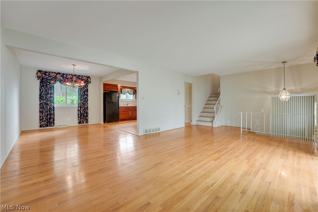 4880 Maple Hill Drive Seven Hills OH 44131