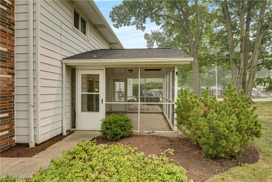 4880 Maple Hill Drive Seven Hills OH 44131