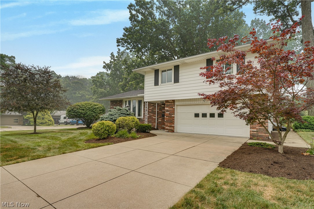 4880 Maple Hill Drive Seven Hills OH 44131