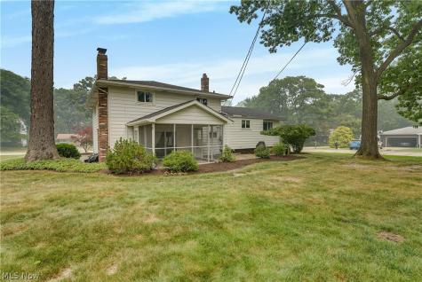 4880 Maple Hill Drive Seven Hills OH 44131