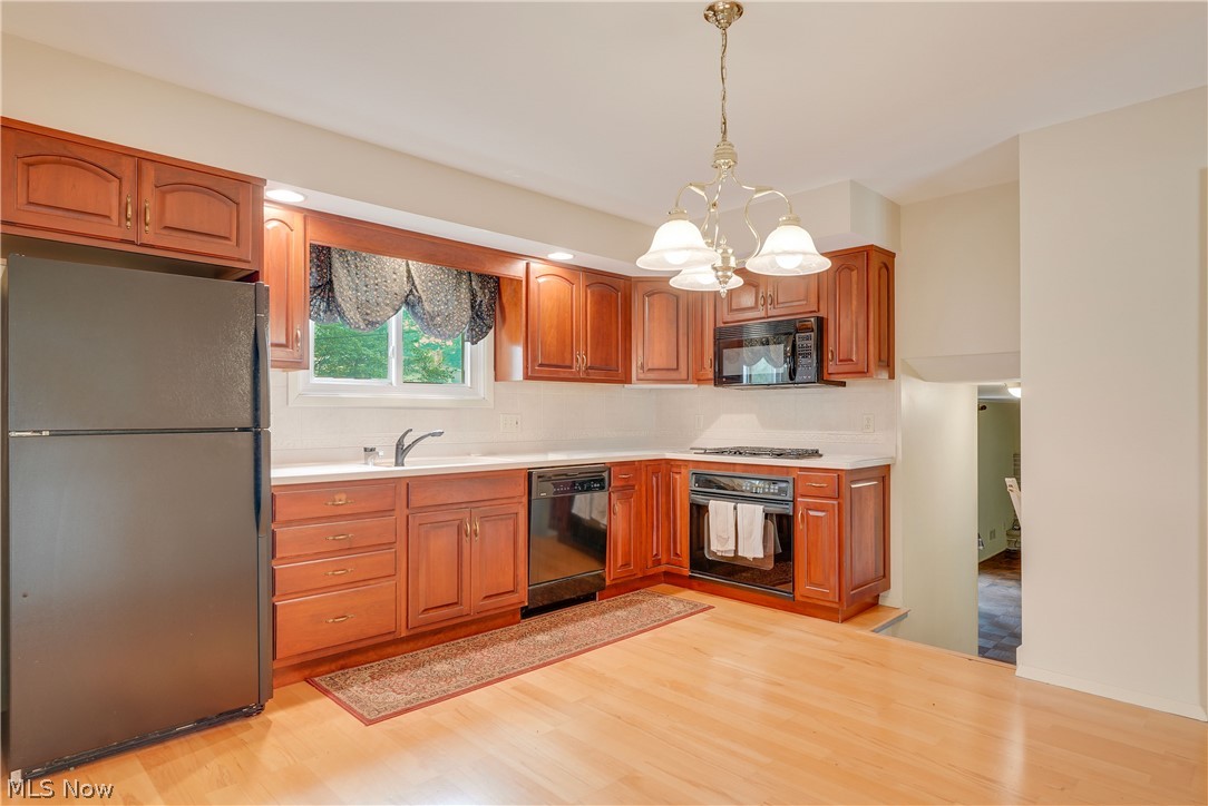 4880 Maple Hill Drive Seven Hills OH 44131