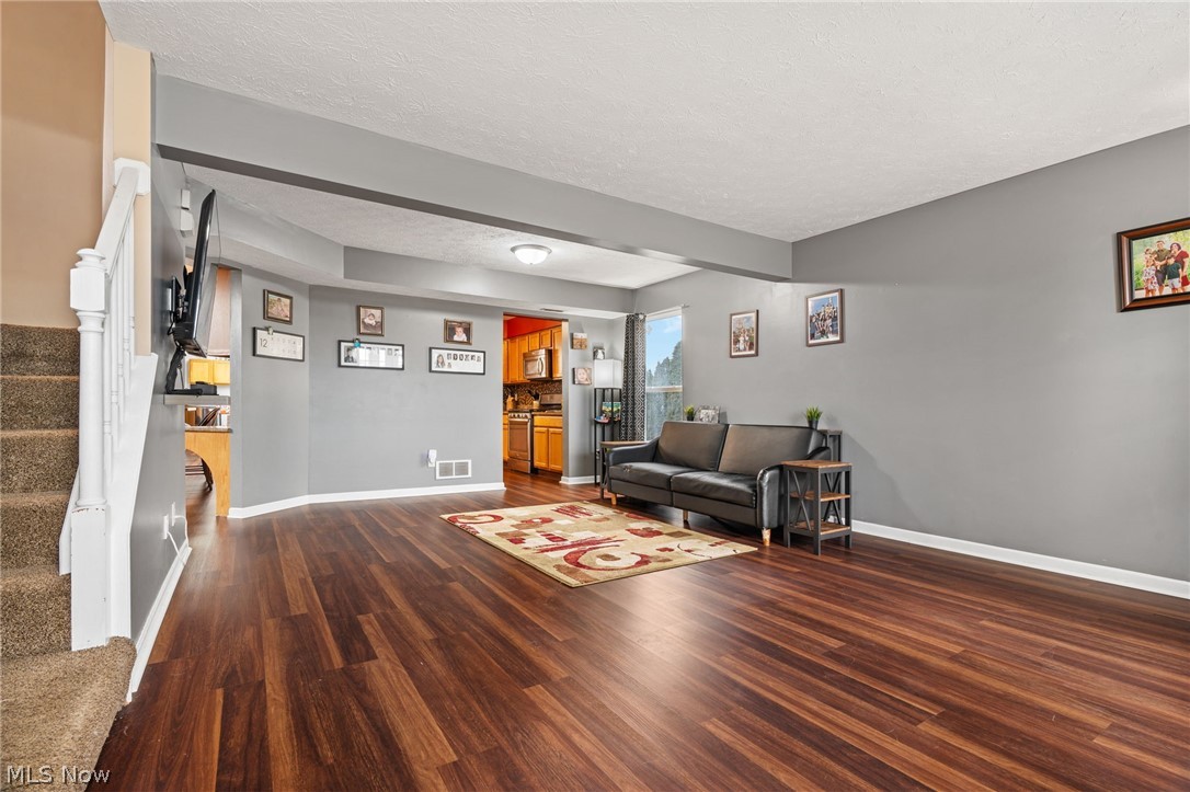 5384 Villarose Avenue NW Massillon OH 44647