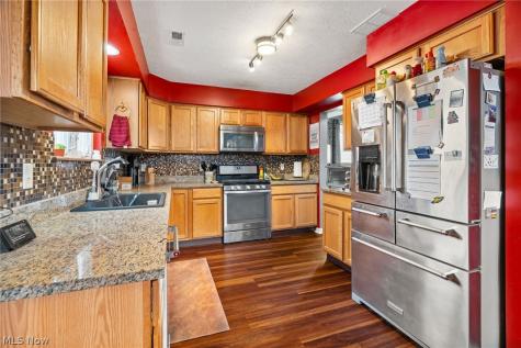 5384 Villarose Avenue NW Massillon OH 44647
