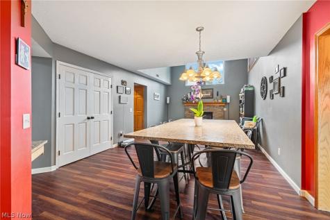 5384 Villarose Avenue NW Massillon OH 44647