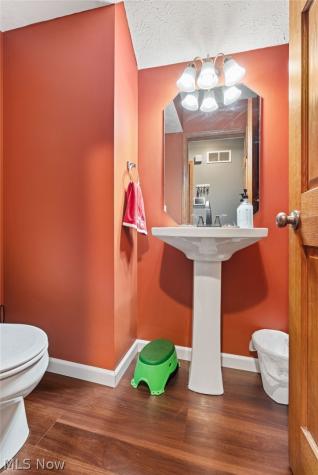 5384 Villarose Avenue NW Massillon OH 44647