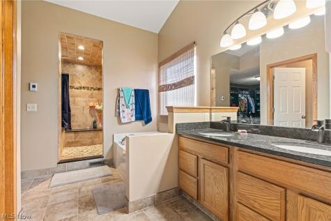 5384 Villarose Avenue NW Massillon OH 44647