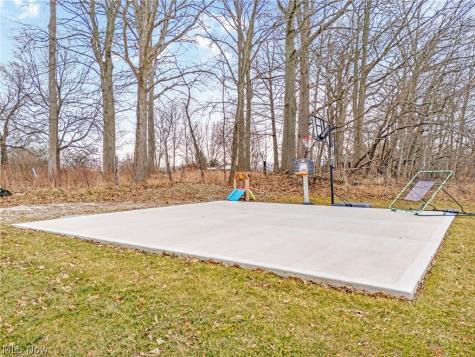 5384 Villarose Avenue NW Massillon OH 44647