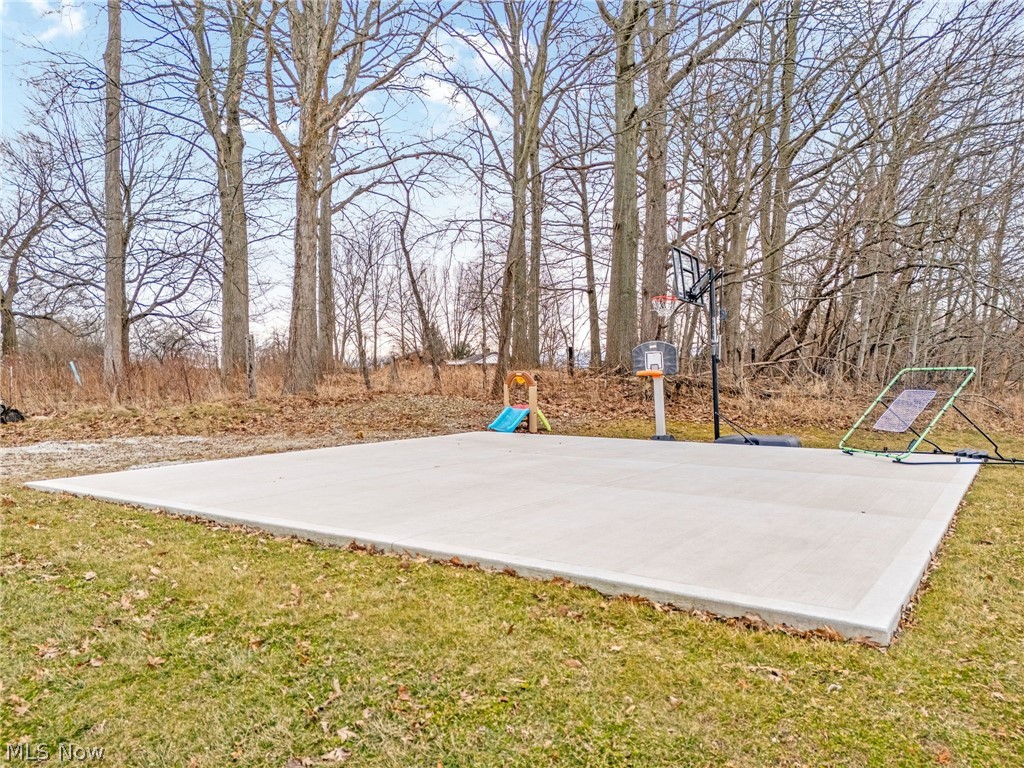 5384 Villarose Avenue NW Massillon OH 44647