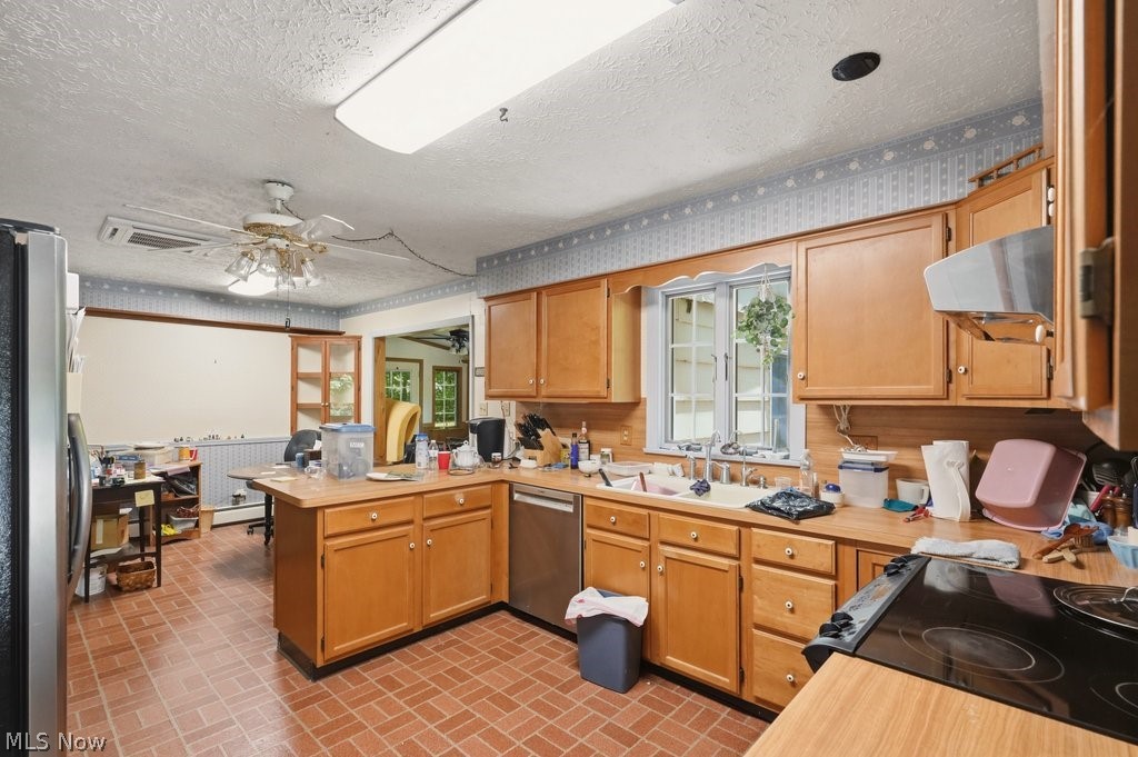 16203 Mock Road Berlin Center OH 44401