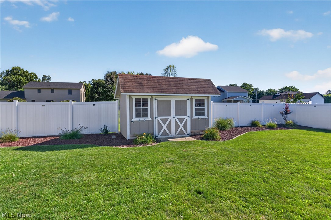 4875 Tree Line Trail New Middletown OH 44442