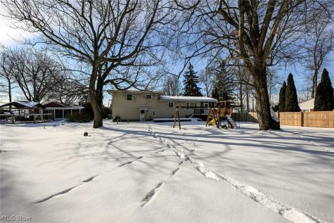 3475 Heckman Street NW Uniontown OH 44685