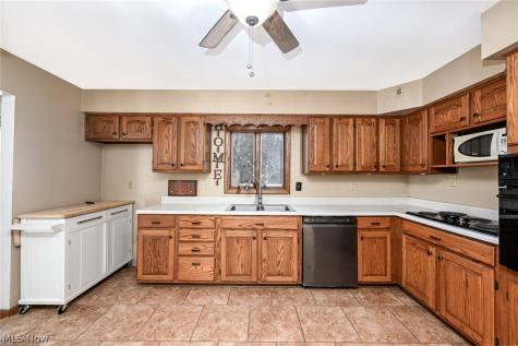 3475 Heckman Street NW Uniontown OH 44685