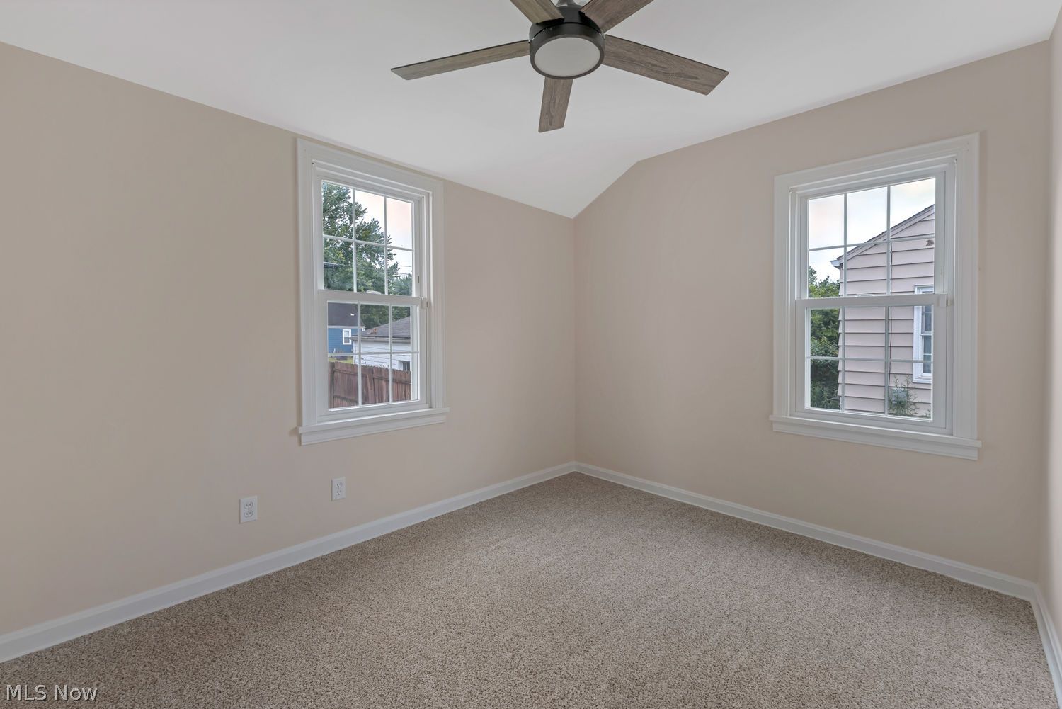 723 Packard Street NW Warren OH 44483