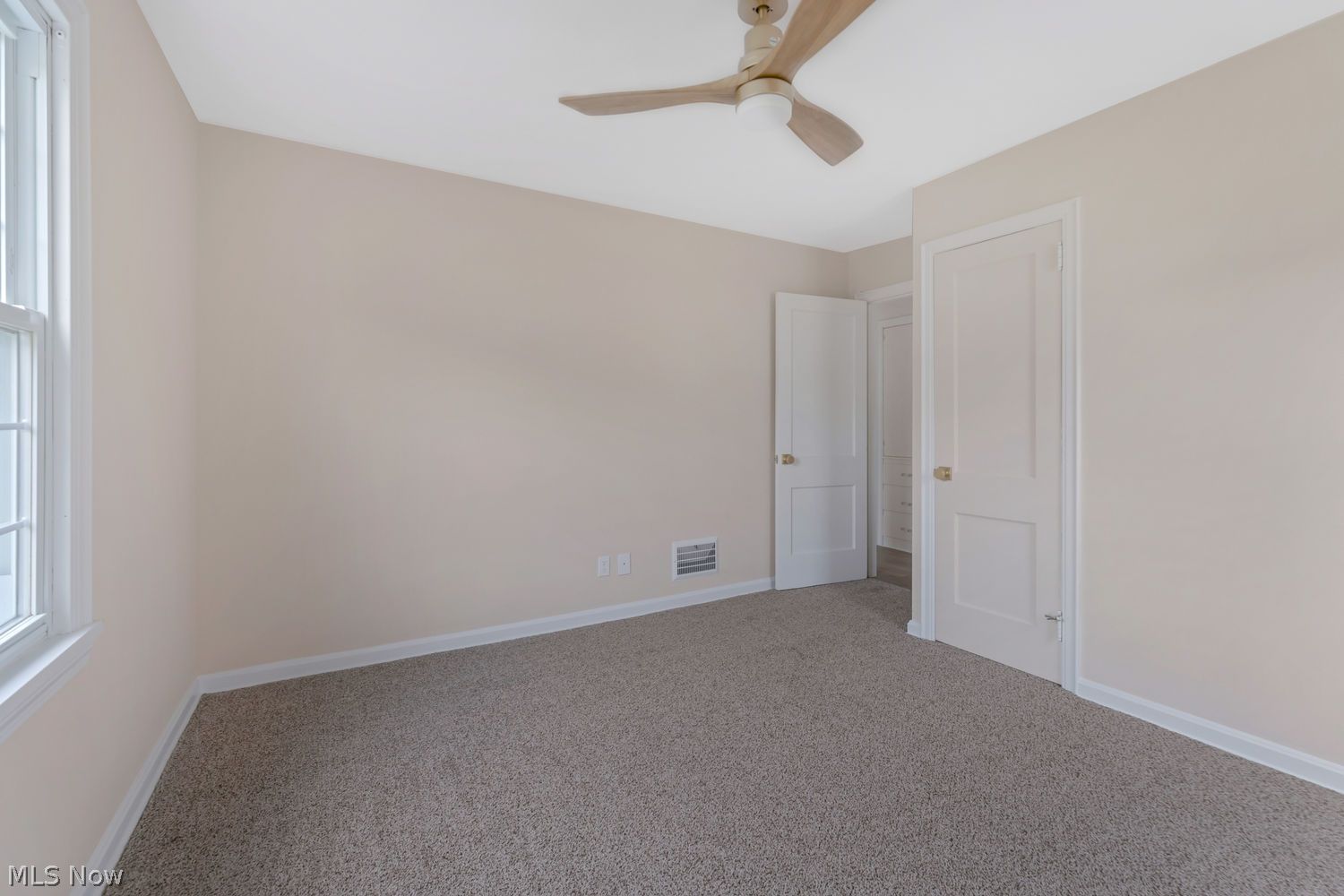 723 Packard Street NW Warren OH 44483