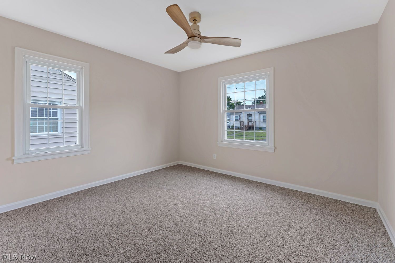 723 Packard Street NW Warren OH 44483