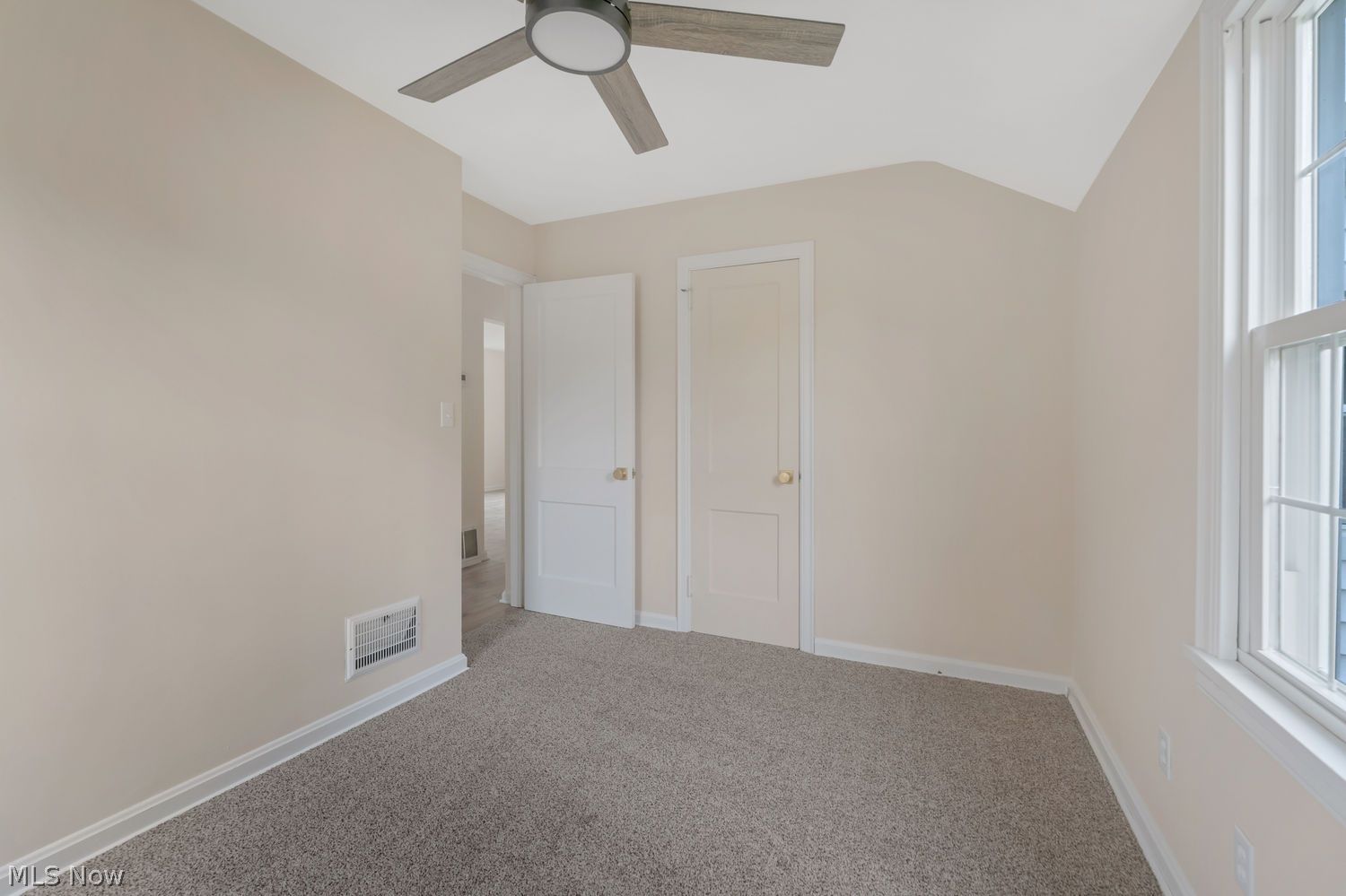 723 Packard Street NW Warren OH 44483