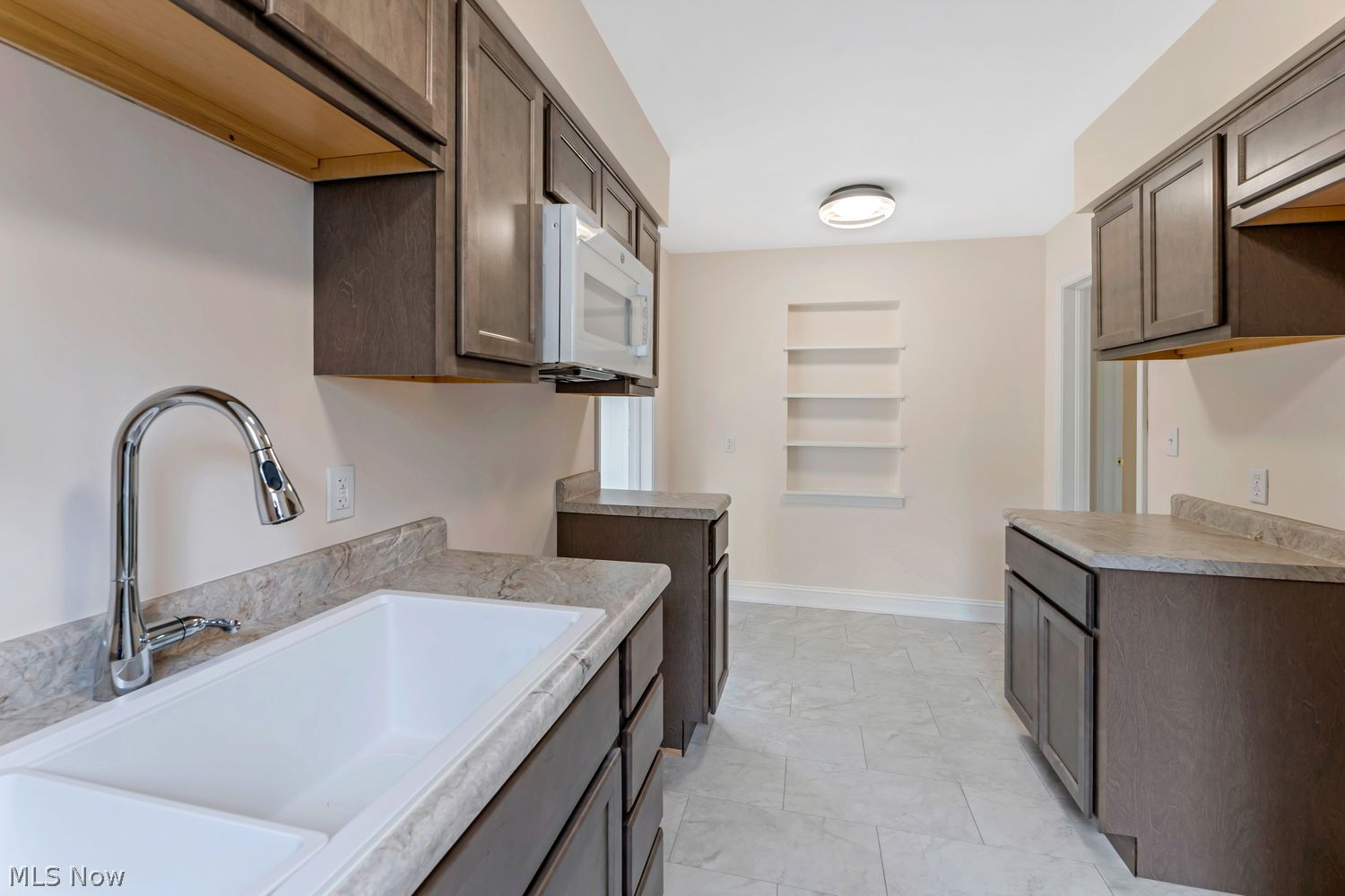 723 Packard Street NW Warren OH 44483