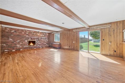 15559 Cottonwood Oval Middleburg Heights OH 44130