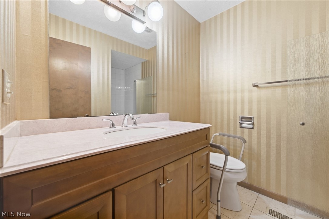 15559 Cottonwood Oval Middleburg Heights OH 44130