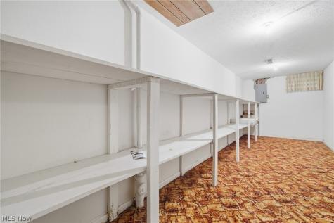 15559 Cottonwood Oval Middleburg Heights OH 44130