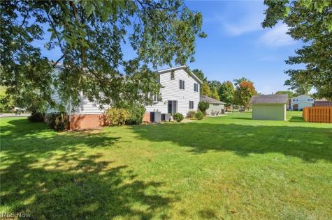 15559 Cottonwood Oval Middleburg Heights OH 44130