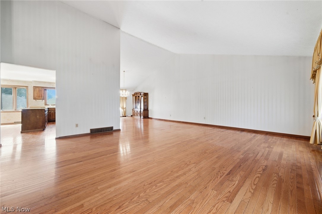 15559 Cottonwood Oval Middleburg Heights OH 44130