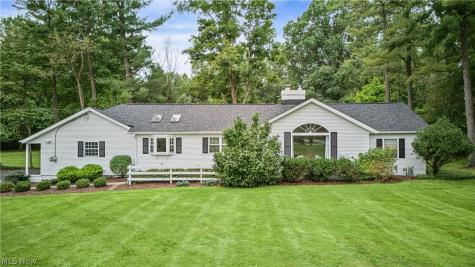 35220 Chagrin Boulevard Moreland Hills OH 44022