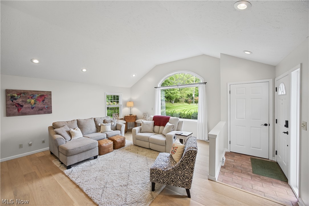 35220 Chagrin Boulevard Moreland Hills OH 44022