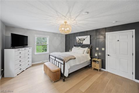 35220 Chagrin Boulevard Moreland Hills OH 44022