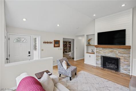35220 Chagrin Boulevard Moreland Hills OH 44022