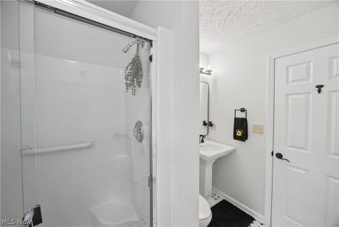 35220 Chagrin Boulevard Moreland Hills OH 44022