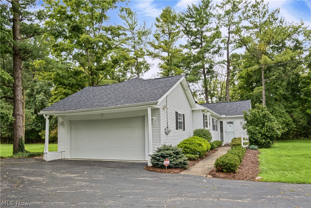 35220 Chagrin Boulevard Moreland Hills OH 44022
