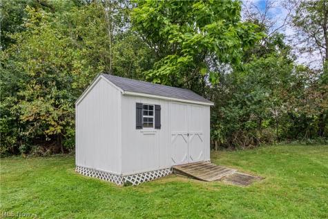35220 Chagrin Boulevard Moreland Hills OH 44022