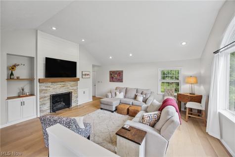 35220 Chagrin Boulevard Moreland Hills OH 44022