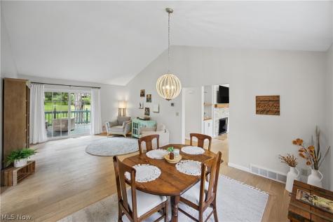 35220 Chagrin Boulevard Moreland Hills OH 44022