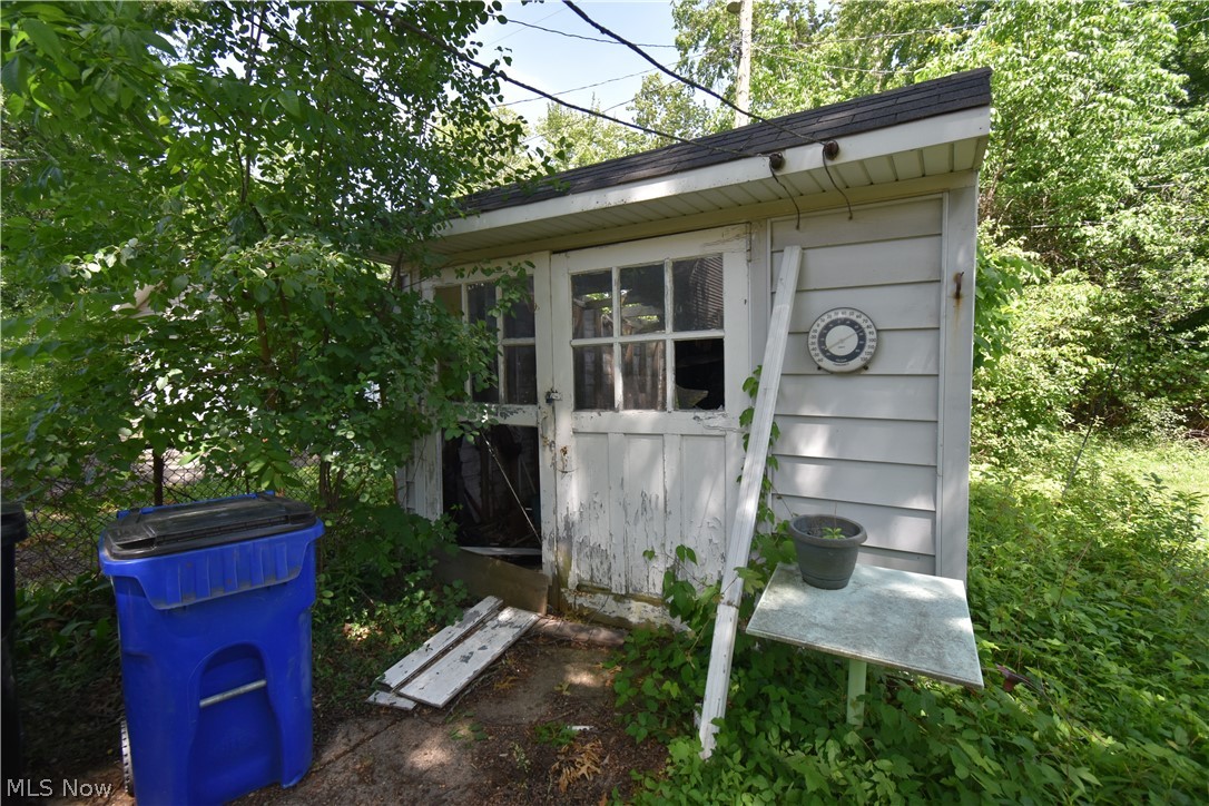 4137 W 157th Street Cleveland OH 44135