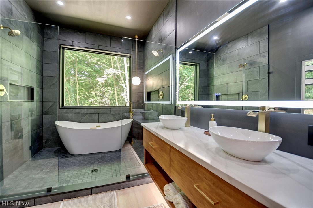 417 Grand Ridge Drive Howard OH 43028