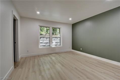 417 Grand Ridge Drive Howard OH 43028