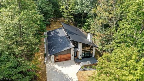 417 Grand Ridge Drive Howard OH 43028