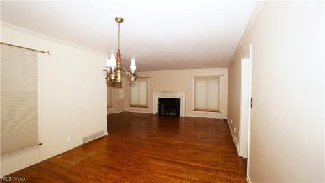 556 Royal Avenue Akron OH 44303