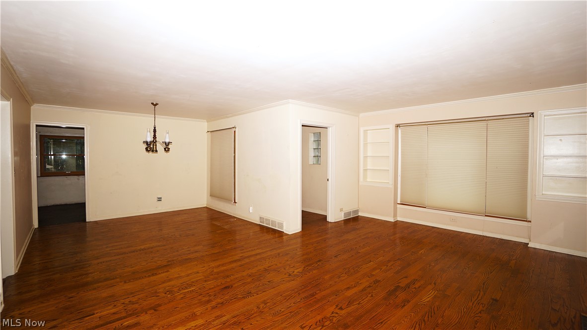 556 Royal Avenue Akron OH 44303