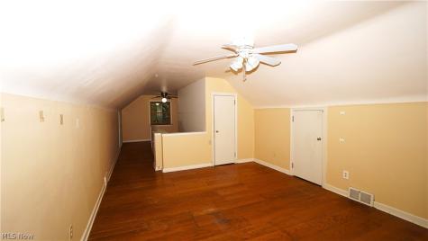 556 Royal Avenue Akron OH 44303