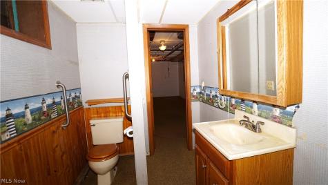 556 Royal Avenue Akron OH 44303